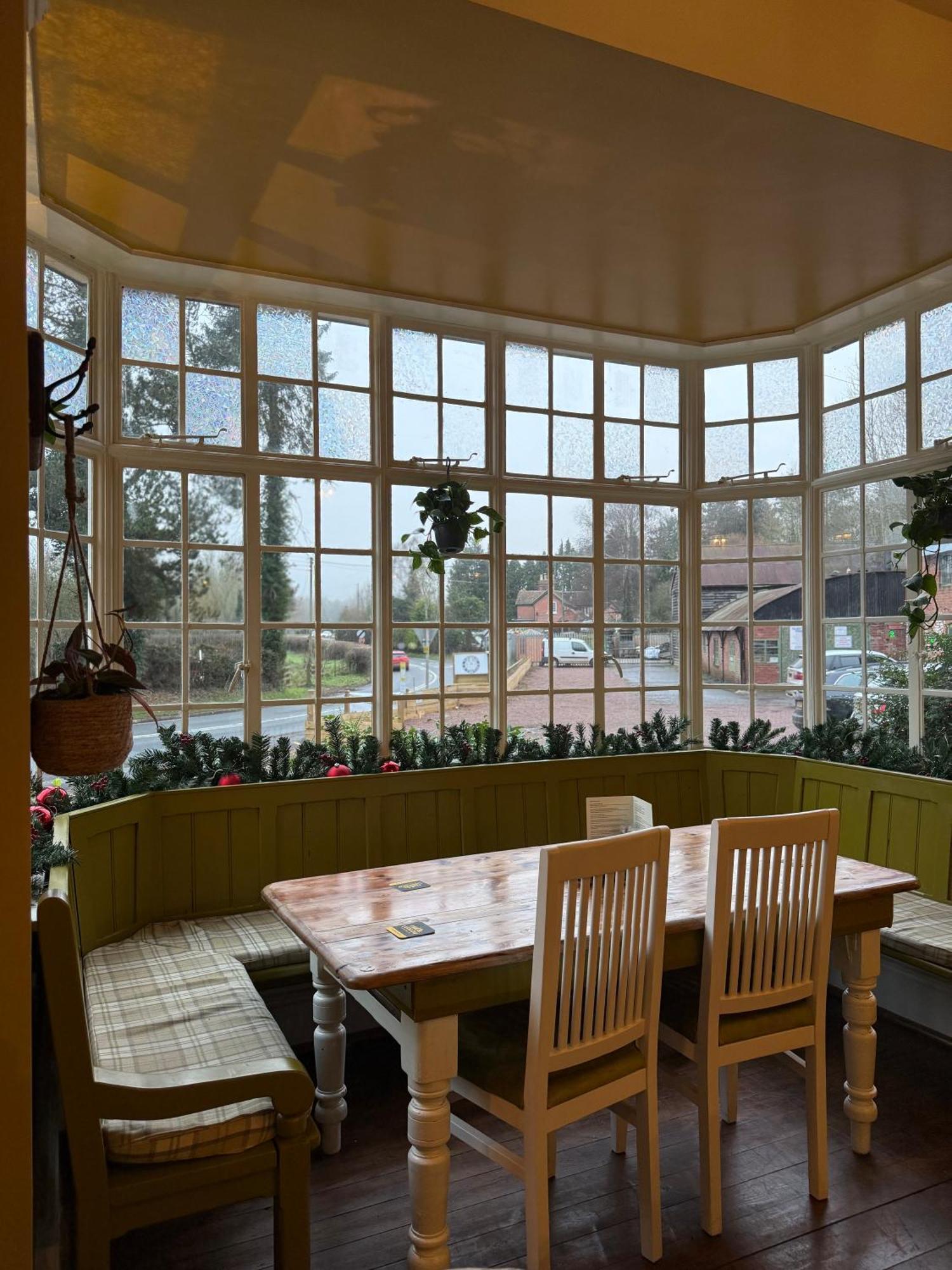 The Old Hunting Lodge At The Talbot Inn Tenbury Exterior photo